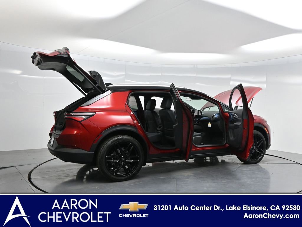 New 2026 Chevrolet Equinox EV LT w/ LPO, Blackout Package image 4