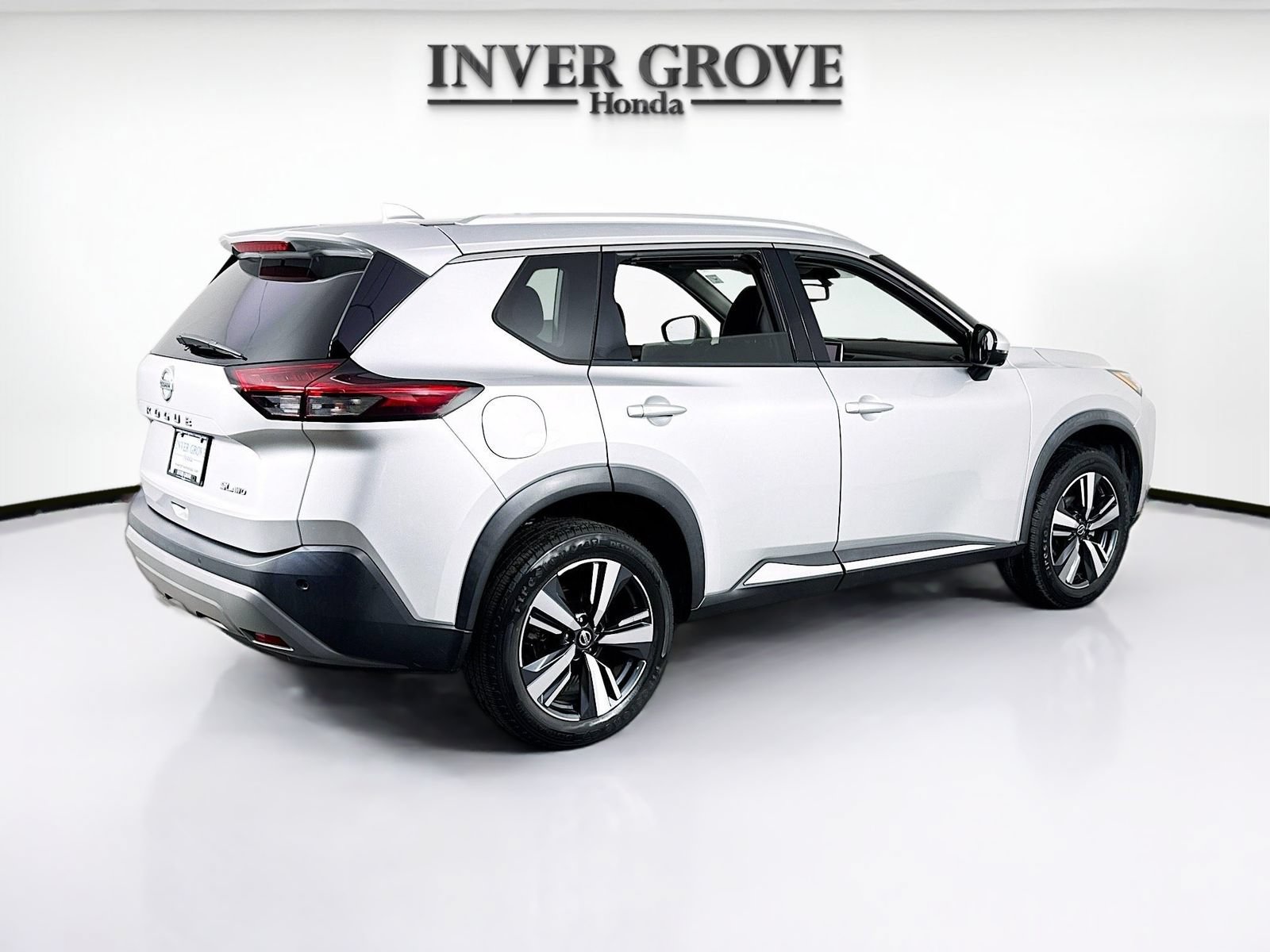 Used 2021 Nissan Rogue SL AWD/4WD image 5