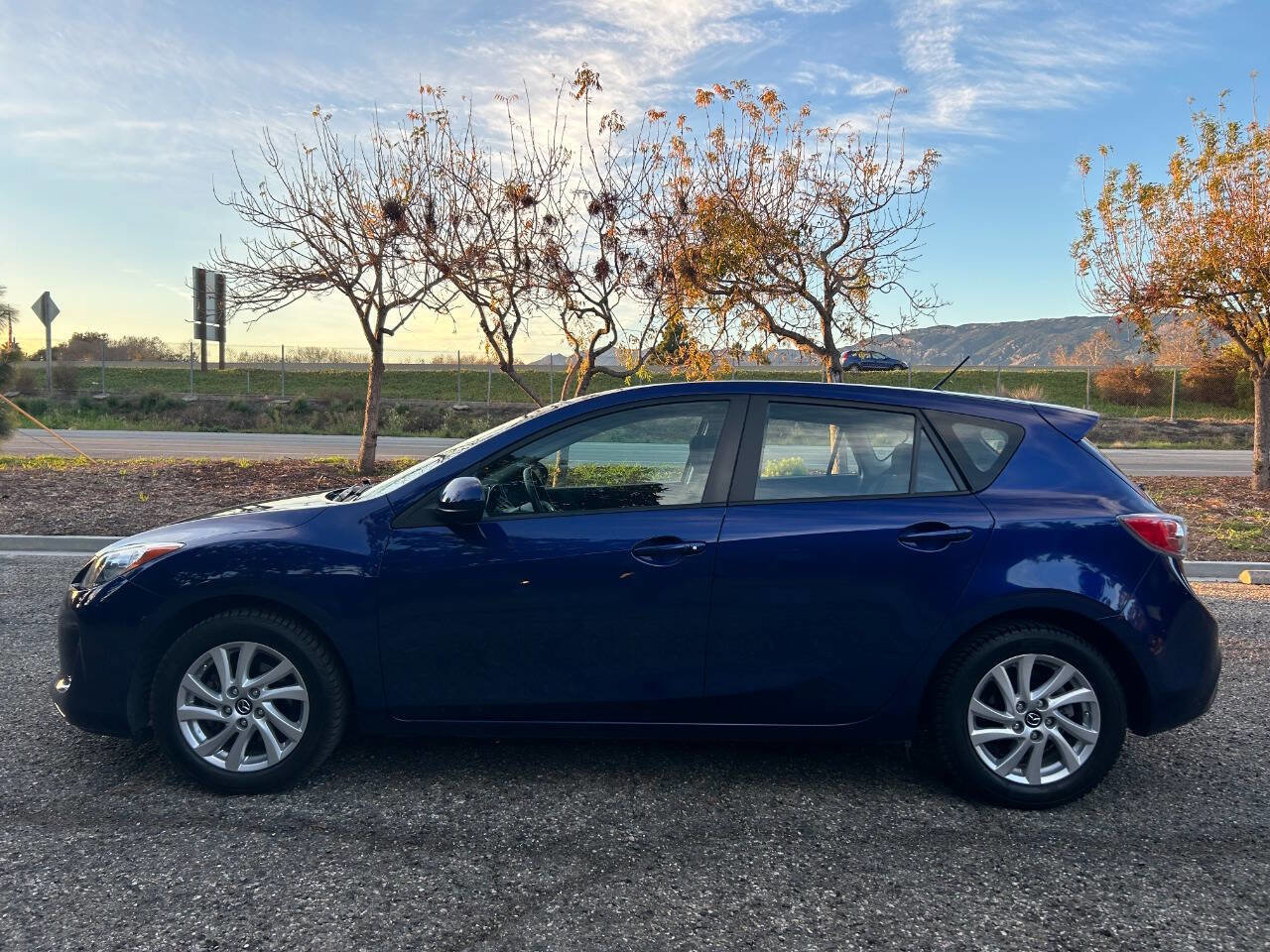 Used 2013 MAZDA MAZDA3 i Touring image 22