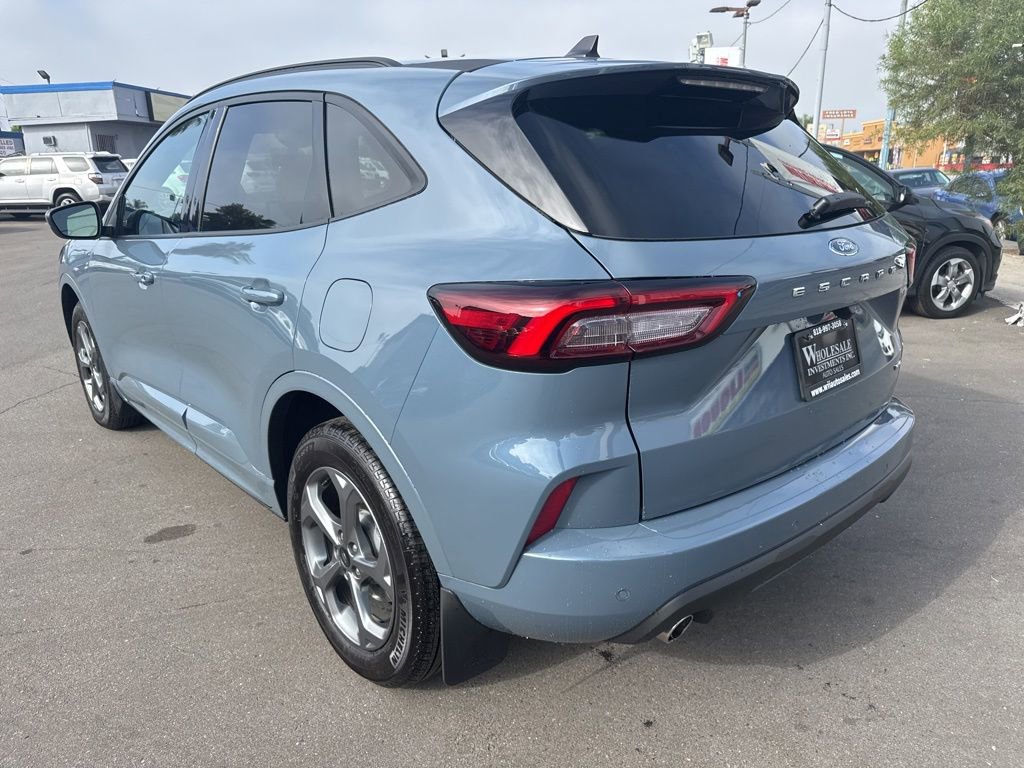 Used 2024 Ford Escape ST-Line Select w/ Tech Pack #1 image 3