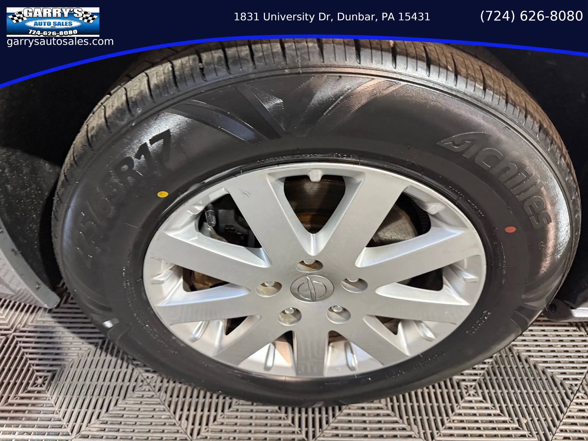 Used 2014 Chrysler Town & Country Touring FWD image 11