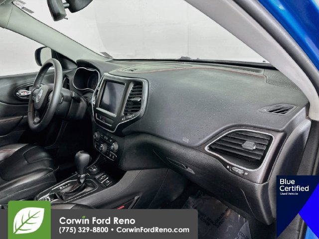 Used 2020 Jeep Cherokee Trailhawk w/ Trailer Tow Group AWD/4WD image 32