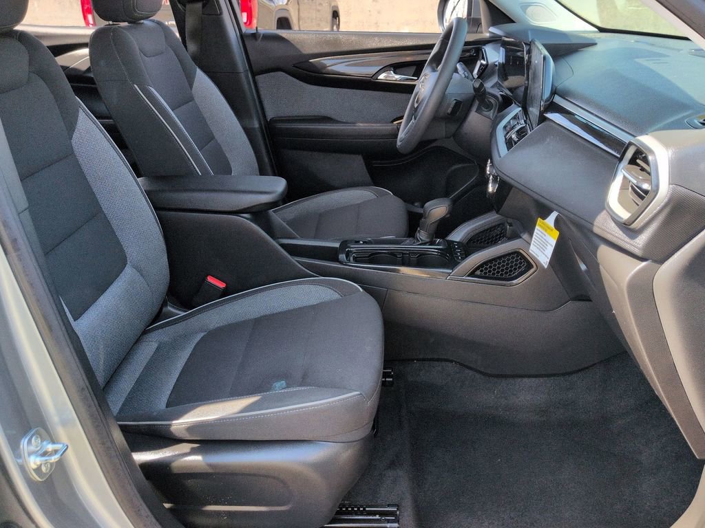 Certified 2025 Chevrolet TrailBlazer LT image 24