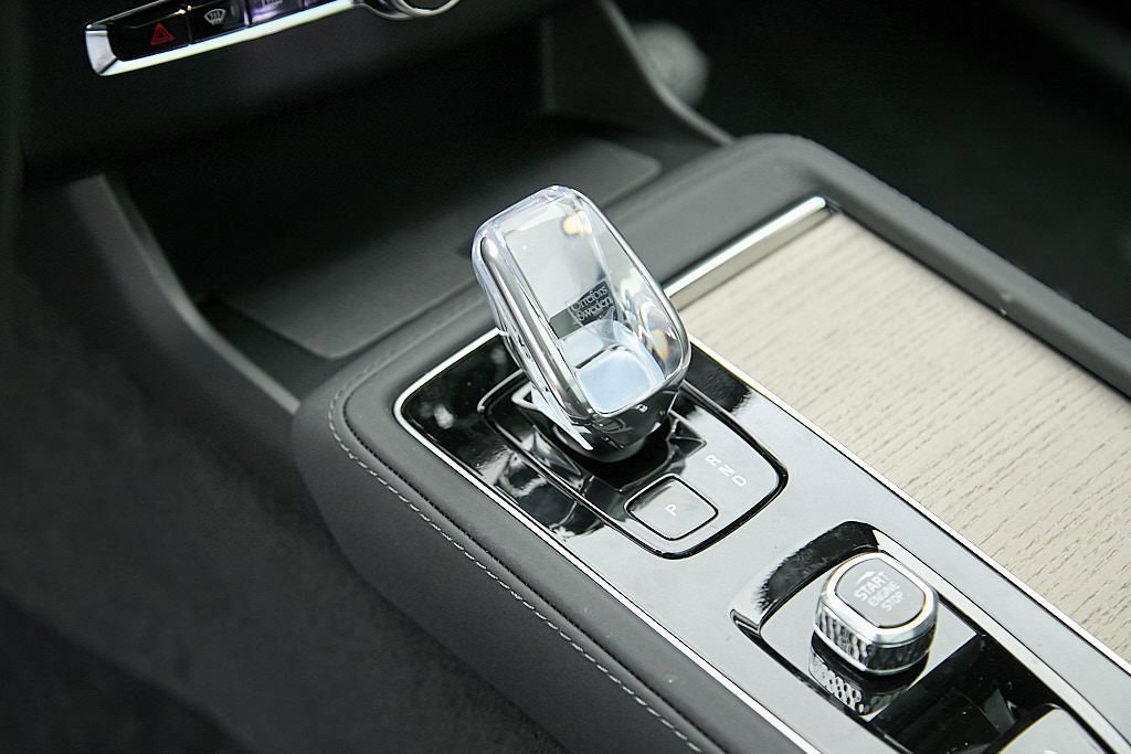 New 2026 Volvo XC90 B6 Plus w/ Protection Package Premier image 17