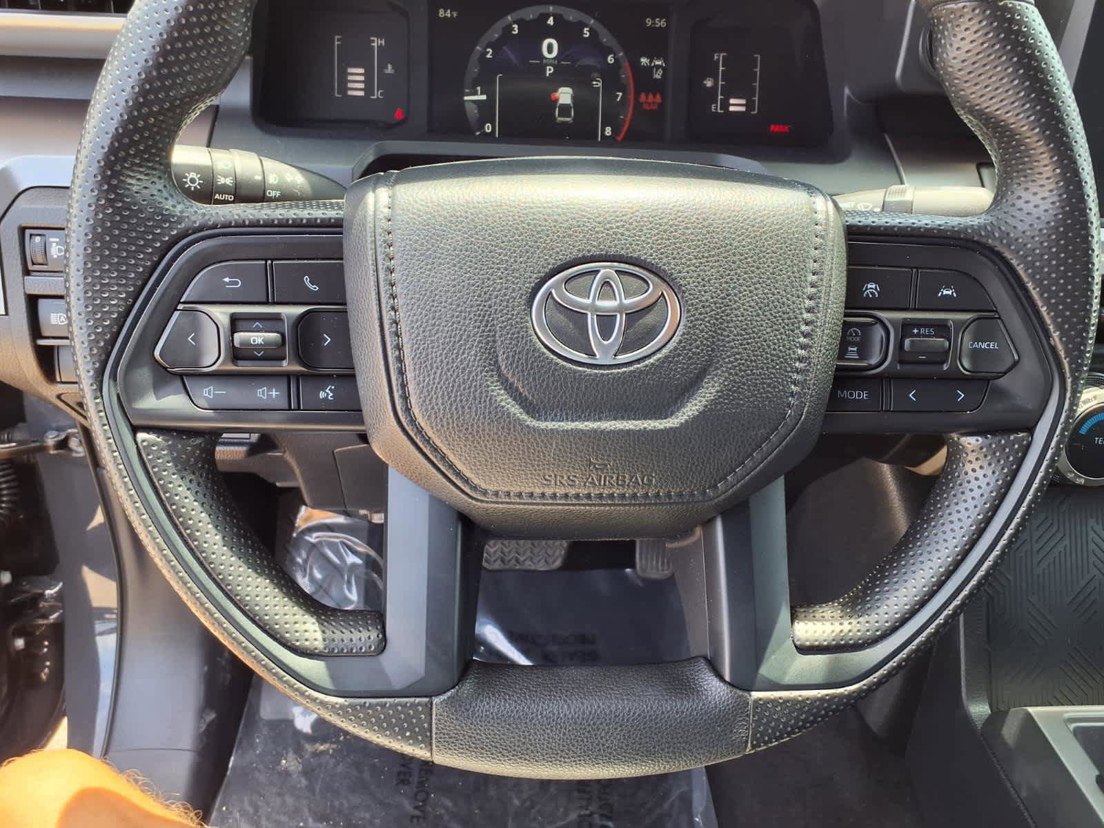 Used 2024 Toyota Tacoma SR5 AWD/4WD image 18
