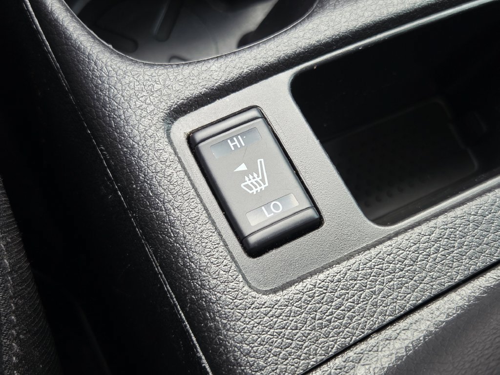 Used 2022 Nissan Rogue Sport SL AWD/4WD image 30