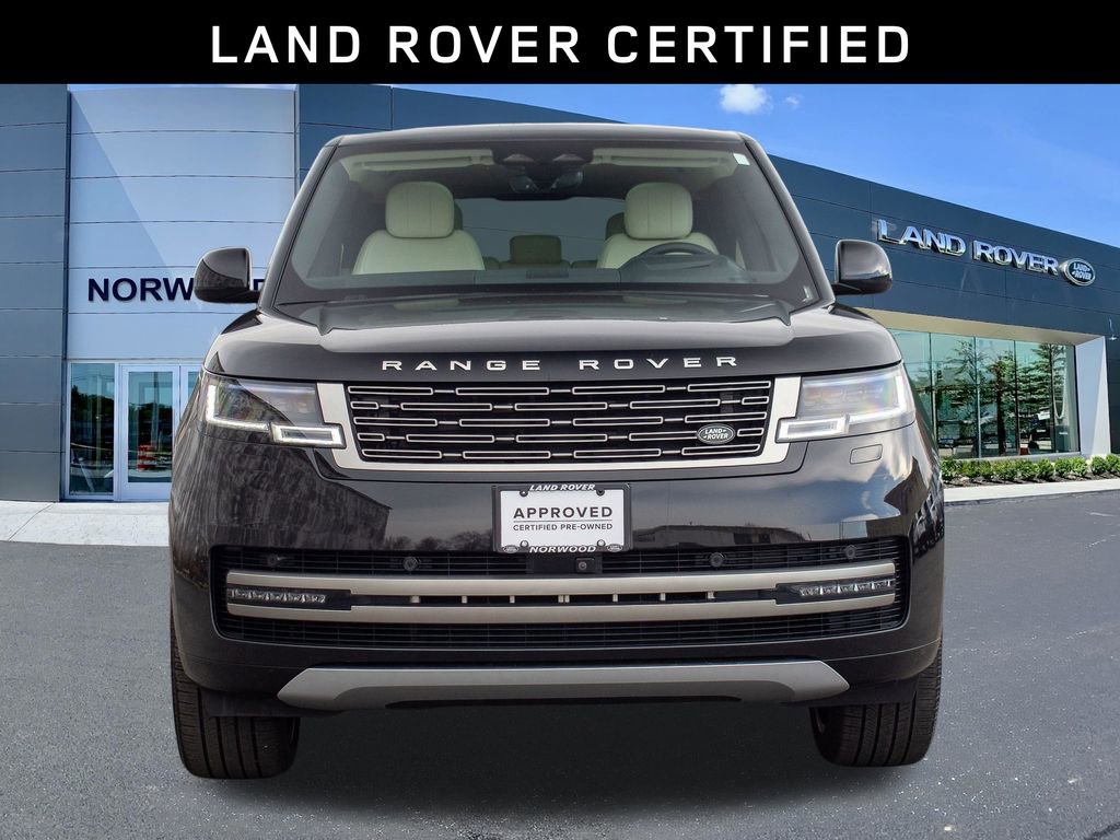Certified 2025 Land Rover Range Rover SE image 2