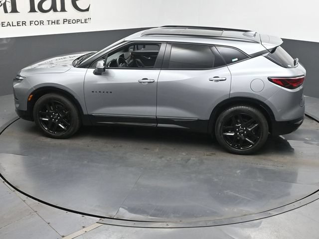 Used 2023 Chevrolet Blazer RS w/ Driver Confidence II Package AWD/4WD image 43