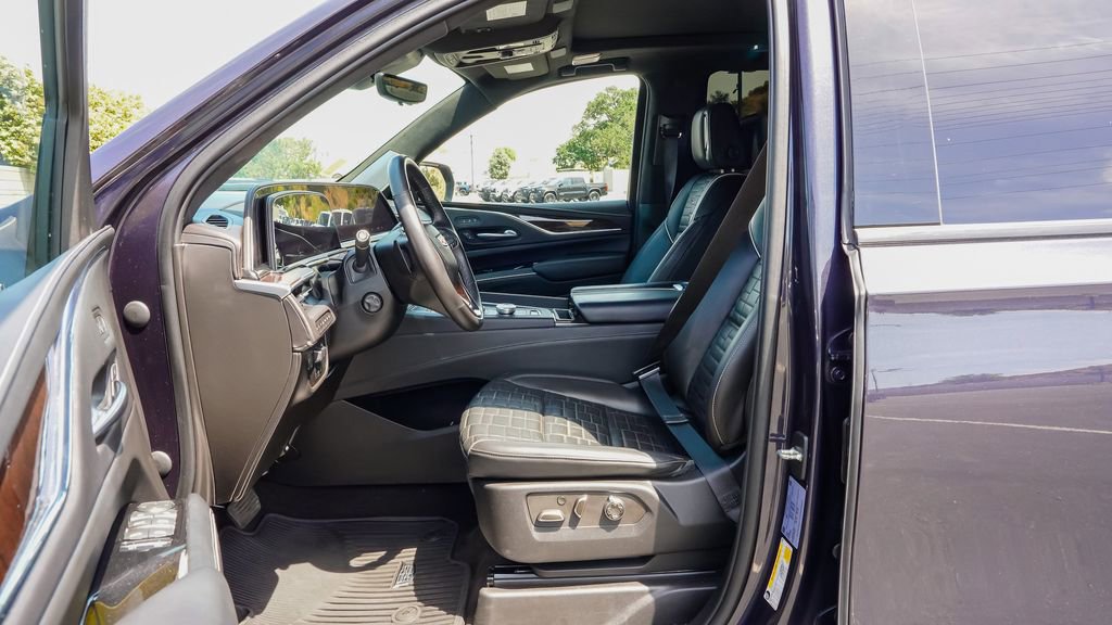Used 2023 Cadillac Escalade Sport Platinum image 14