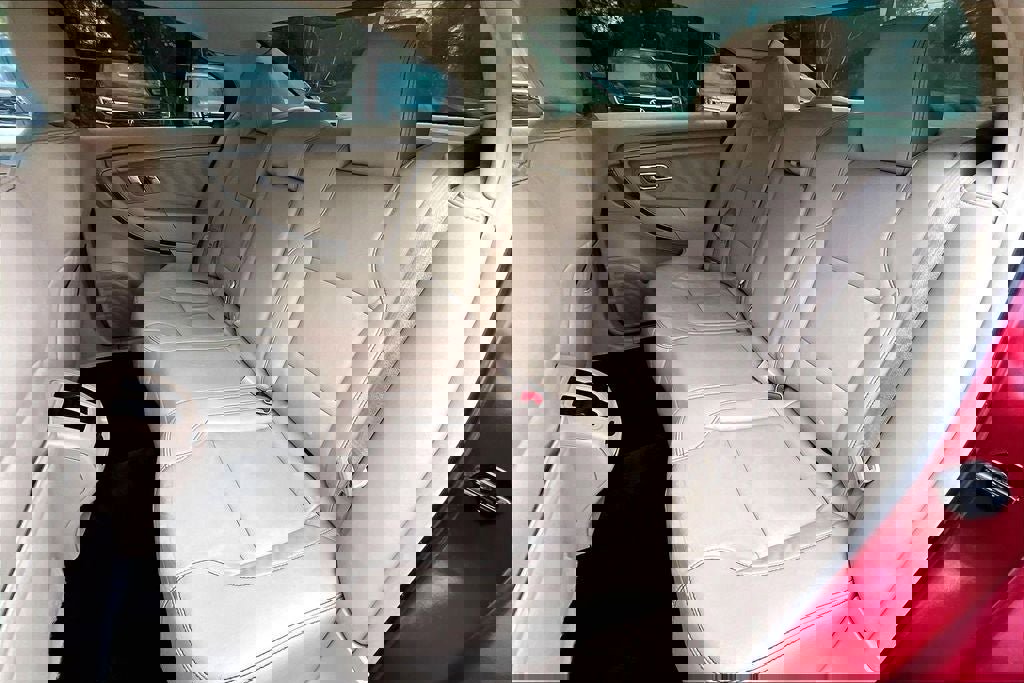 Used 2015 Ford Taurus SEL w/ Equipment Group 201A image 19