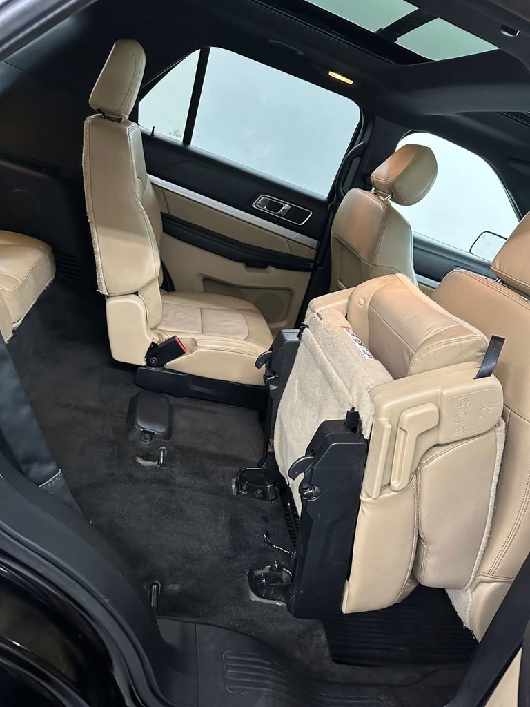 Used 2016 Ford Explorer XLT w/ Equipment Group 202A image 35