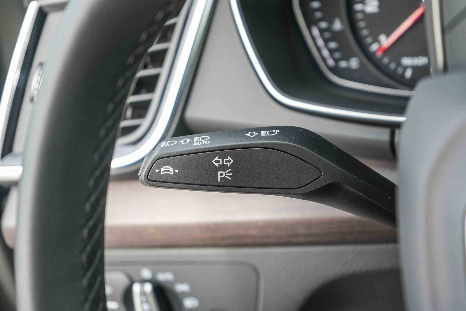 Used 2023 Audi Q5 2.0T Premium w/ Convenience Package image 41