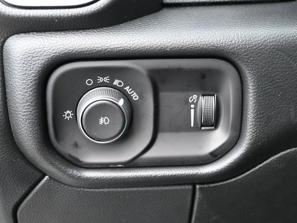 New 2026 RAM 5500 Tradesman AWD/4WD image 12