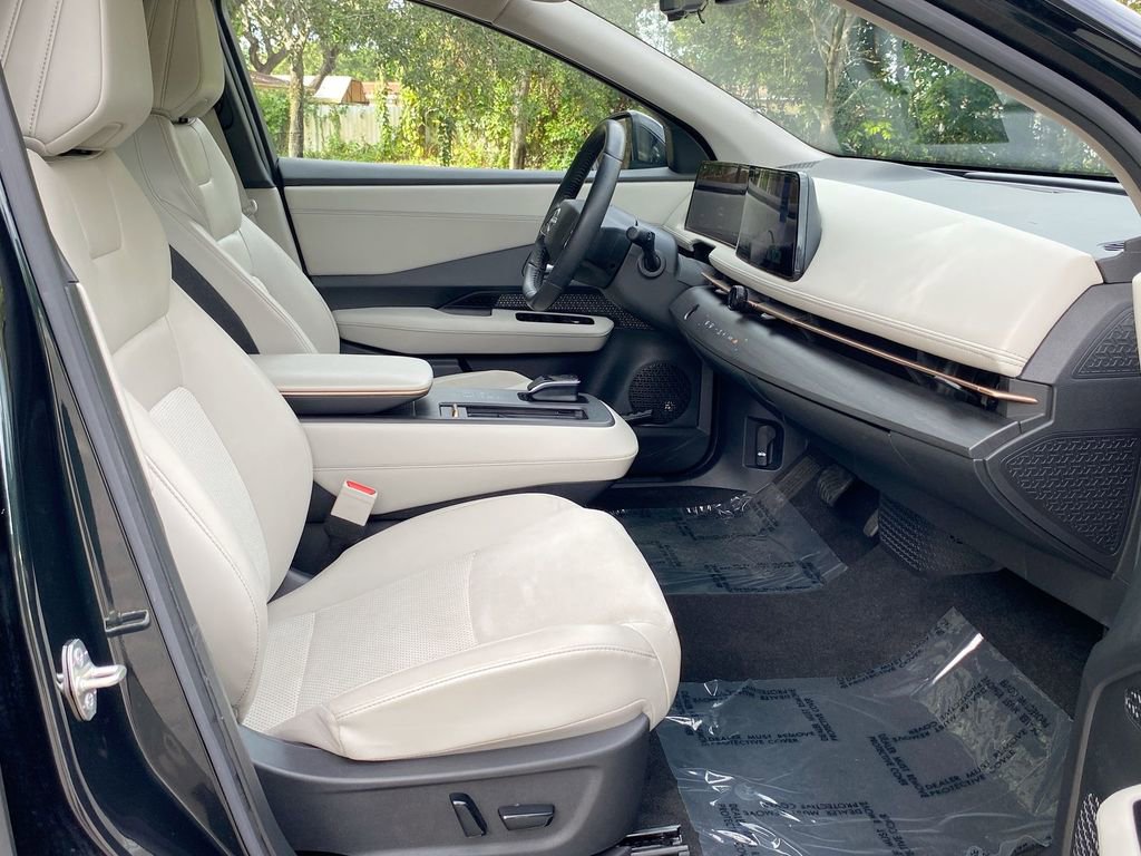 Used 2023 Nissan Ariya EVOLVE+ image 35