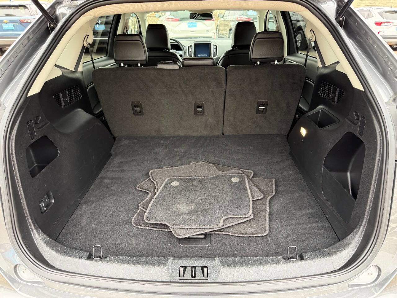 Used 2024 Ford Edge SEL image 12