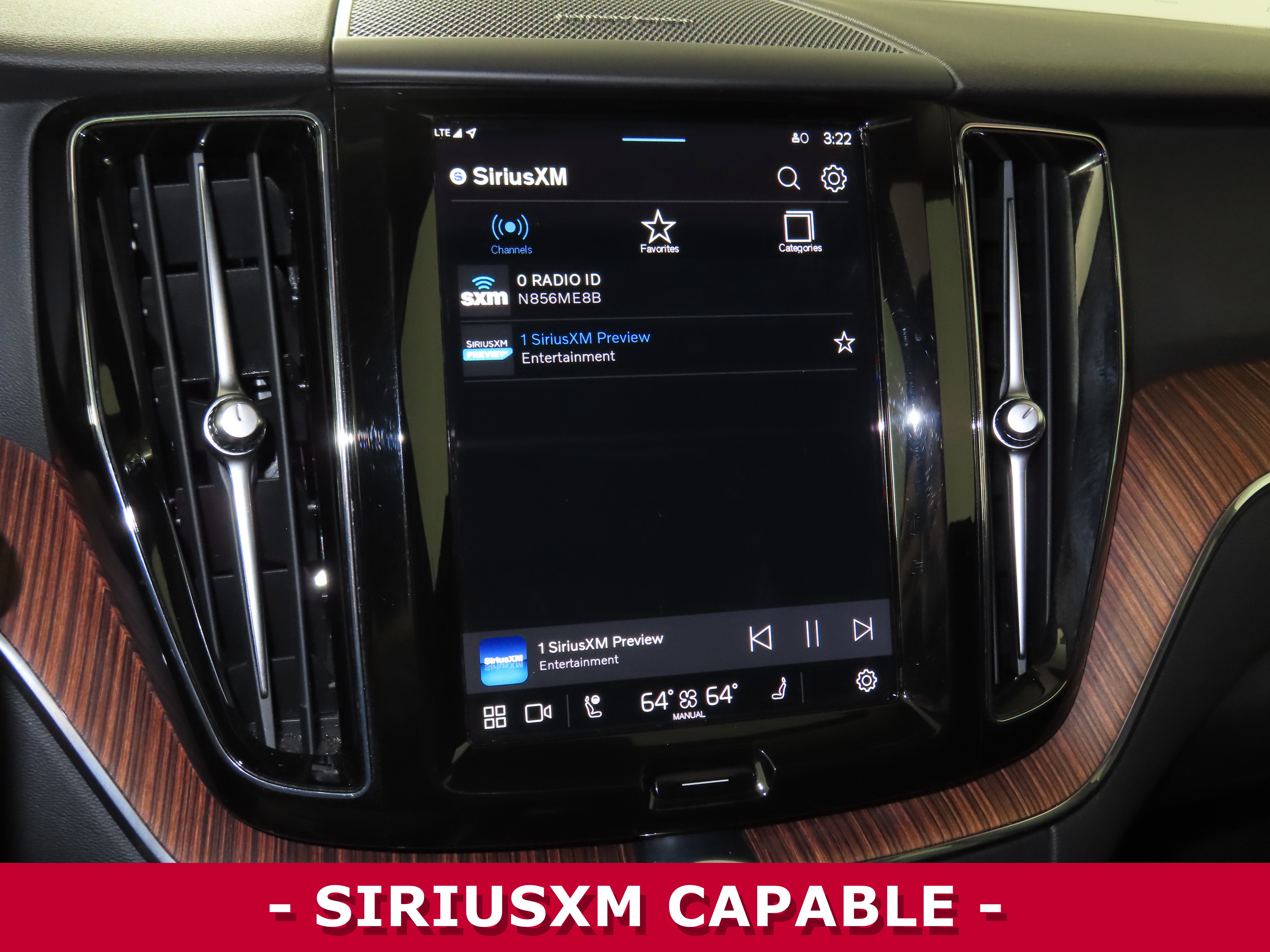 Used 2024 Volvo XC60 B5 Plus image 20