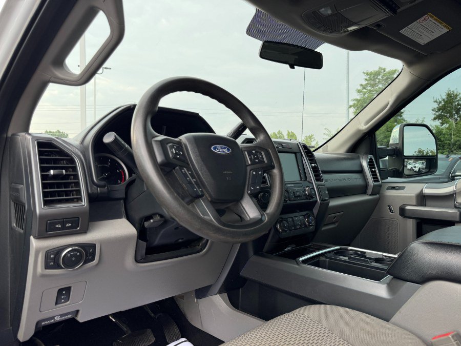 Used 2019 Ford F250 XLT w/ XLT Premium Package AWD/4WD image 14