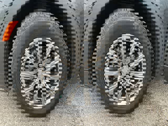 Used 2021 Cadillac XT4 Premium Luxury w/ Driver Awareness Package image 11