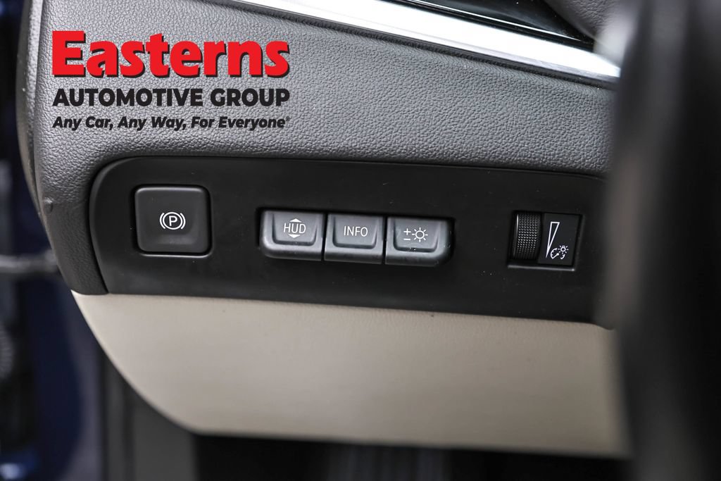 Used 2022 Buick Enclave Avenir w/ Avenir Technology Package AWD/4WD image 21