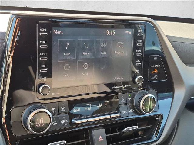 Used 2022 Toyota Highlander LE FWD image 15
