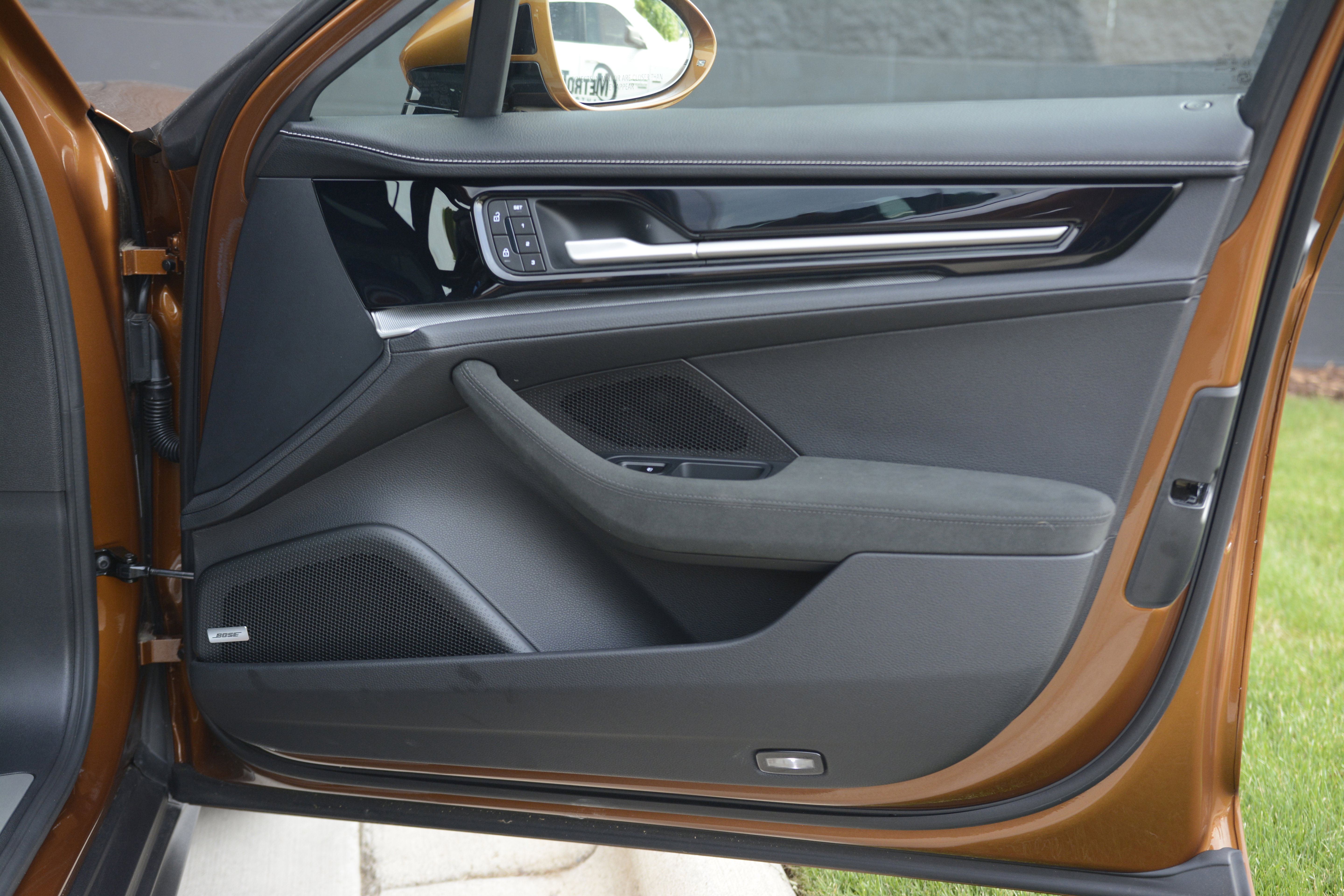 Certified 2025 Porsche Panamera 4 AWD/4WD image 31