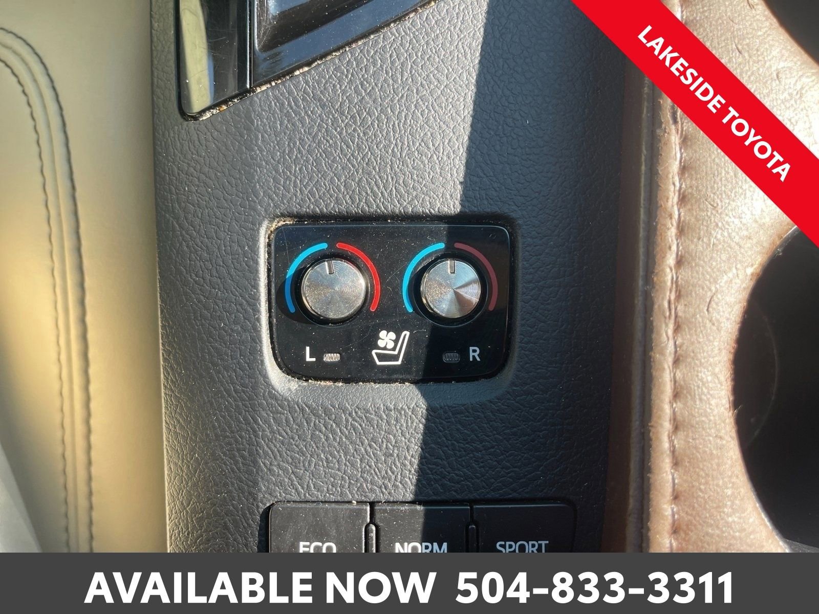 Used 2015 Toyota Avalon Limited w/ Technology Package image 32