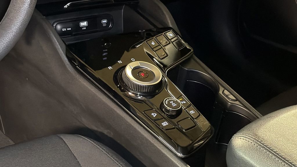 Used 2023 Kia Sportage LX image 16