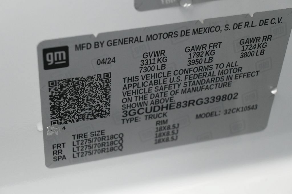 Used 2024 Chevrolet Silverado 1500 ZR2 w/ Technology Package AWD/4WD image 19