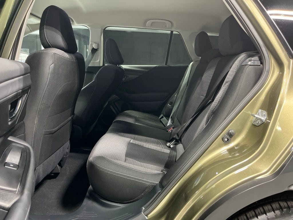 Used 2024 Subaru Outback Premium AWD/4WD image 34