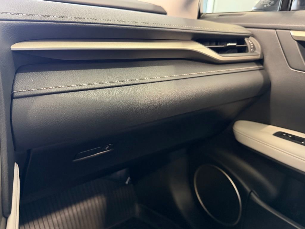 Used 2022 Lexus RX 350L Premium w/ Premium Package image 20