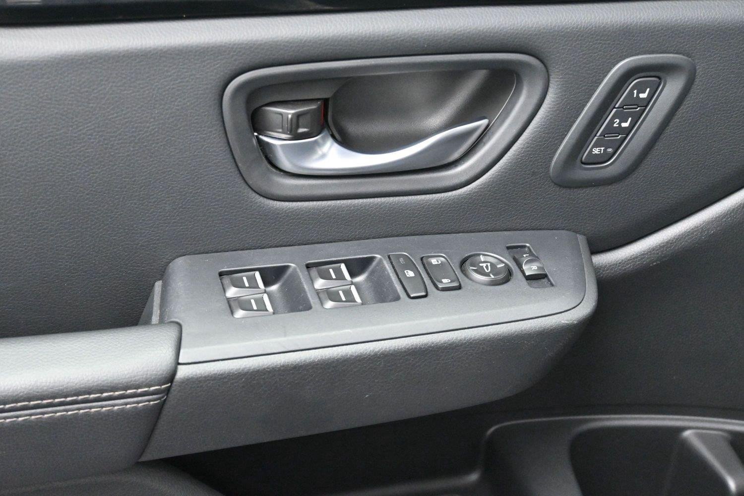 Used 2024 Honda Pilot Touring image 13