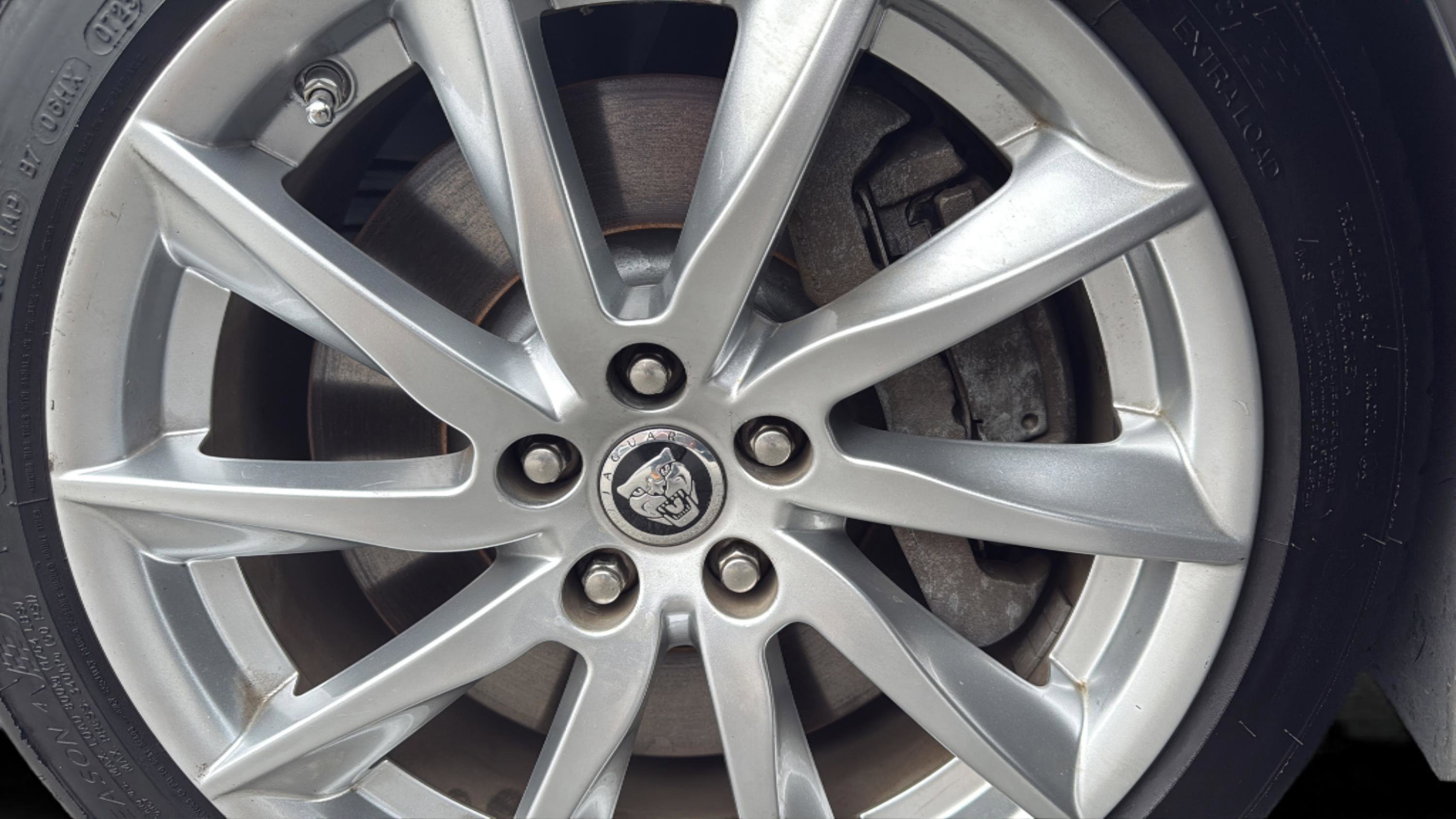 Used 2012 Jaguar XF image 47