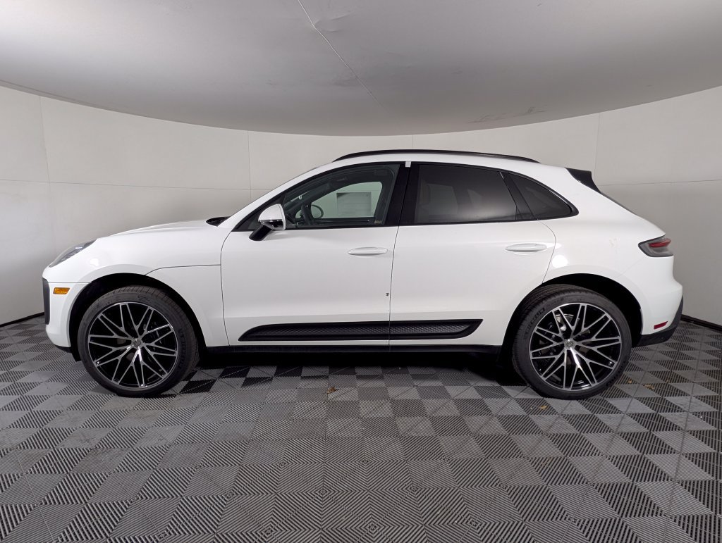 New 2026 Porsche Macan AWD/4WD image 2