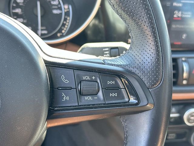 Used 2021 Alfa Romeo Giulia Sprint w/ Nero Edizione image 30