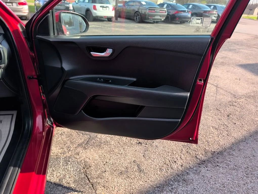 Used 2018 Kia Rio S image 16