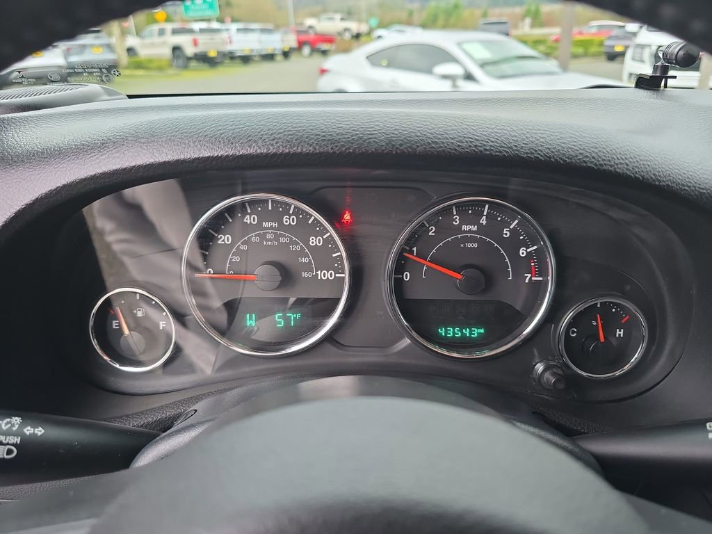 Used 2018 Jeep Wrangler Unlimited Sahara w/ Dual Top Group image 12