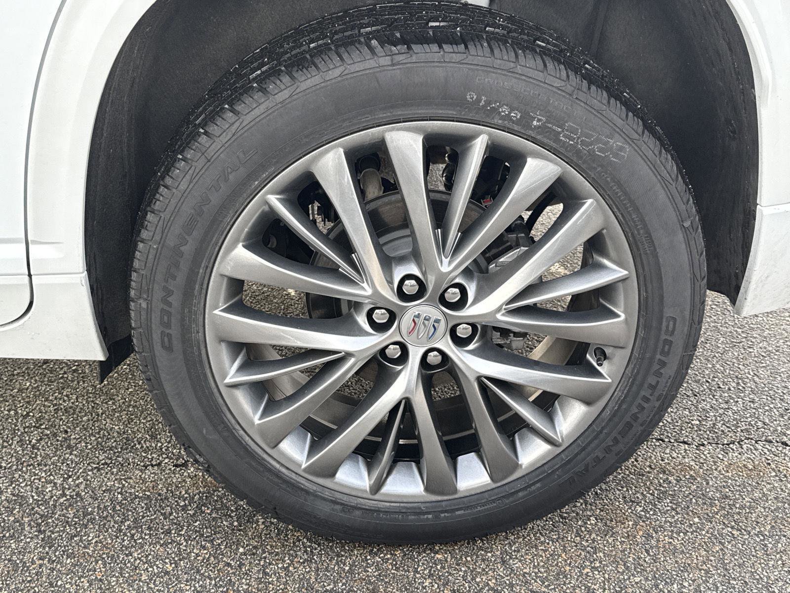 New 2026 Buick Enclave Avenir image 10