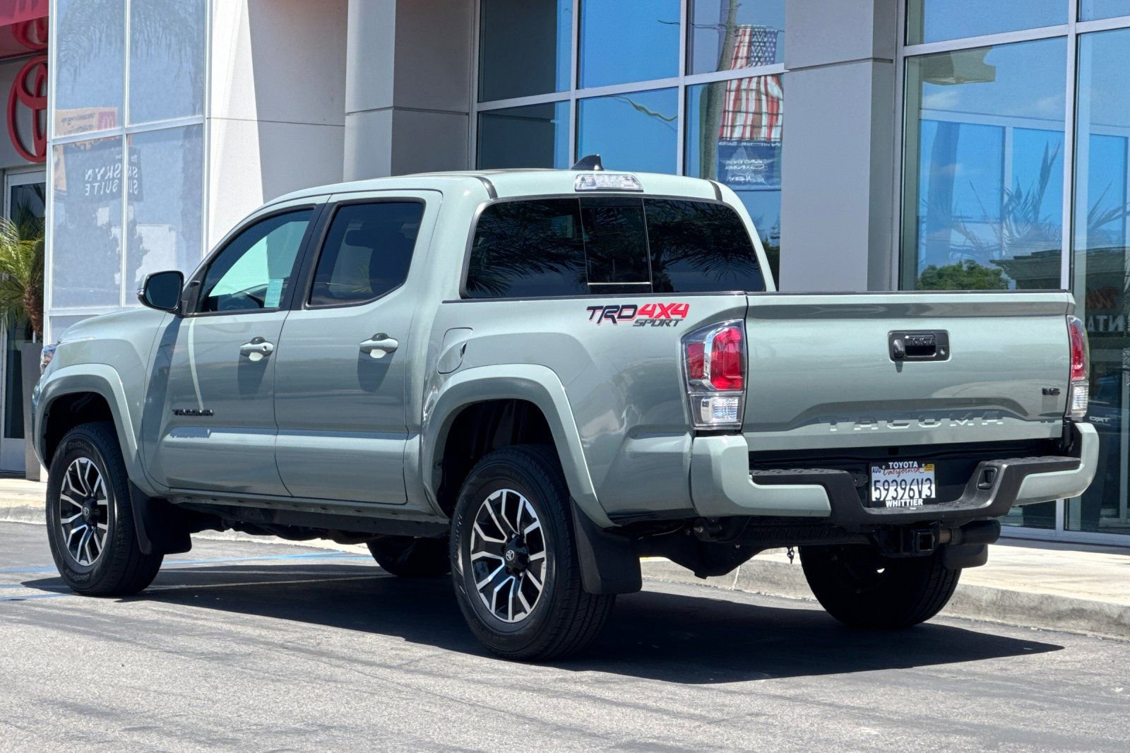 Used 2023 Toyota Tacoma TRD Sport w/ Black Out Package (TMS) AWD/4WD image 8