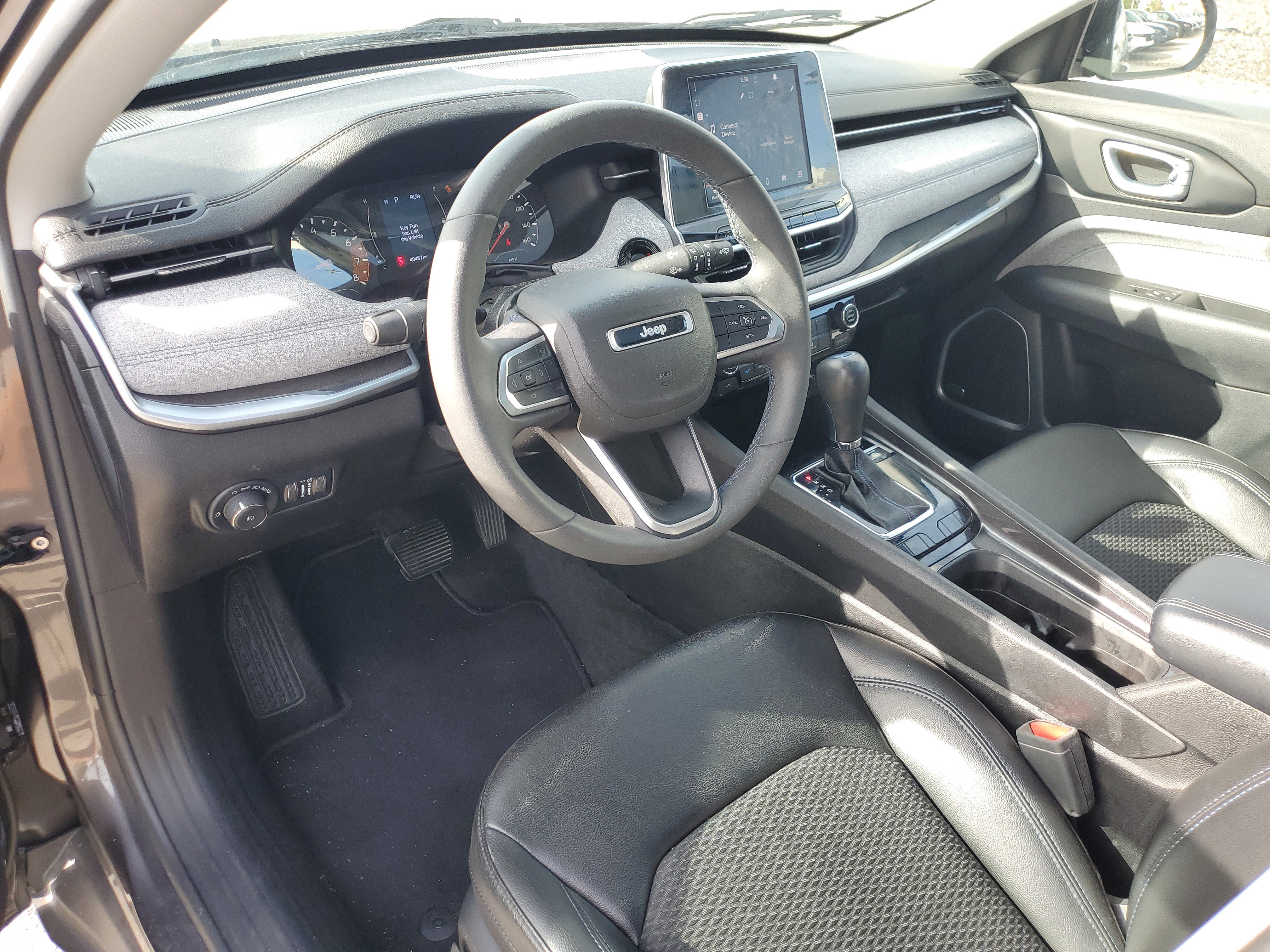 Used 2022 Jeep Compass Latitude w/ Sun and Sound Group image 26