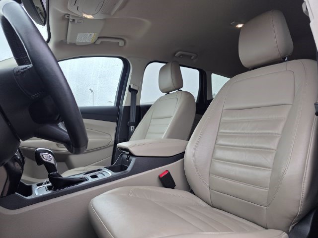 Used 2019 Ford Escape Titanium AWD/4WD image 23