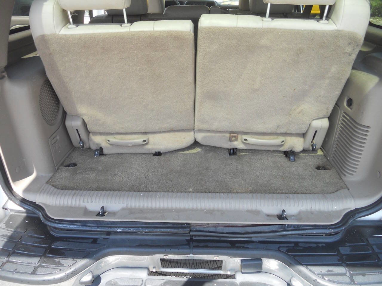 Used 2003 GMC Yukon SLT w/ 1SD Preferred Equipment Group image 23