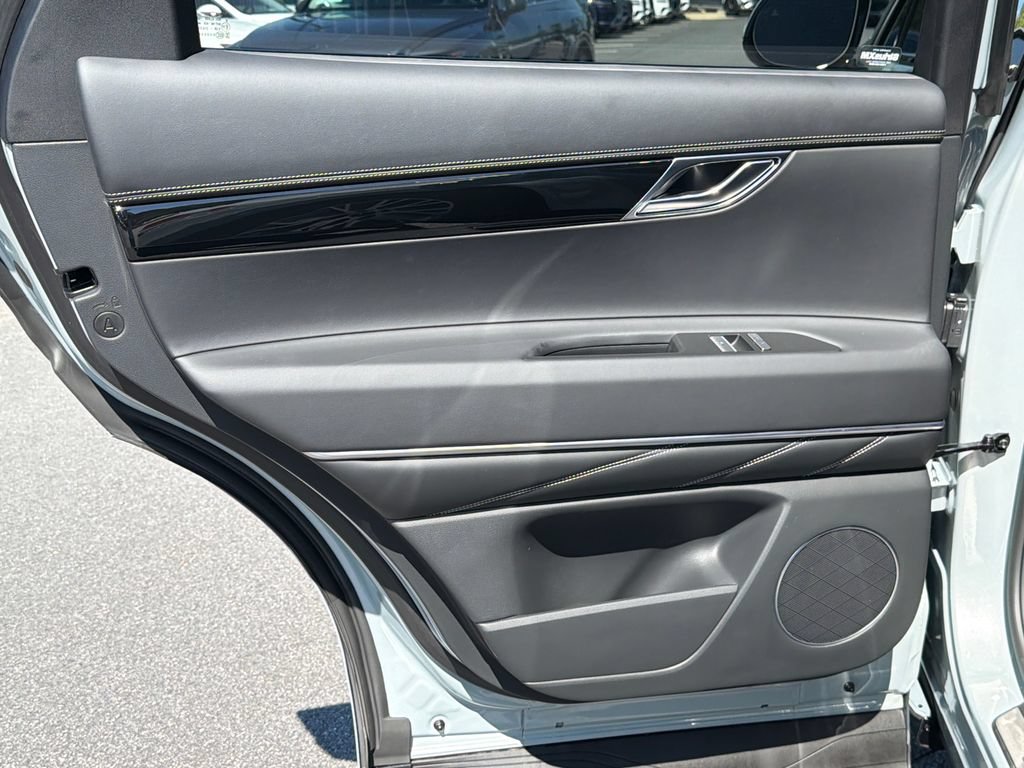 New 2027 Genesis GV80 2.5T AWD/4WD image 24