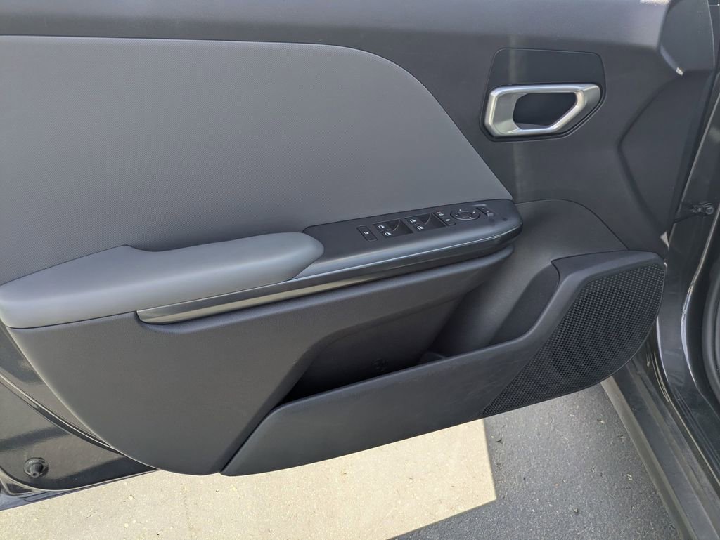 Used 2025 Kia K4 FWD image 15