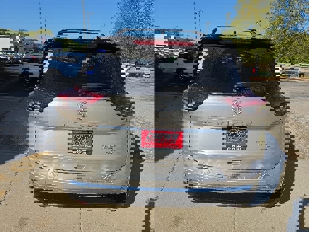 New 2026 Nissan Rogue Platinum image 5