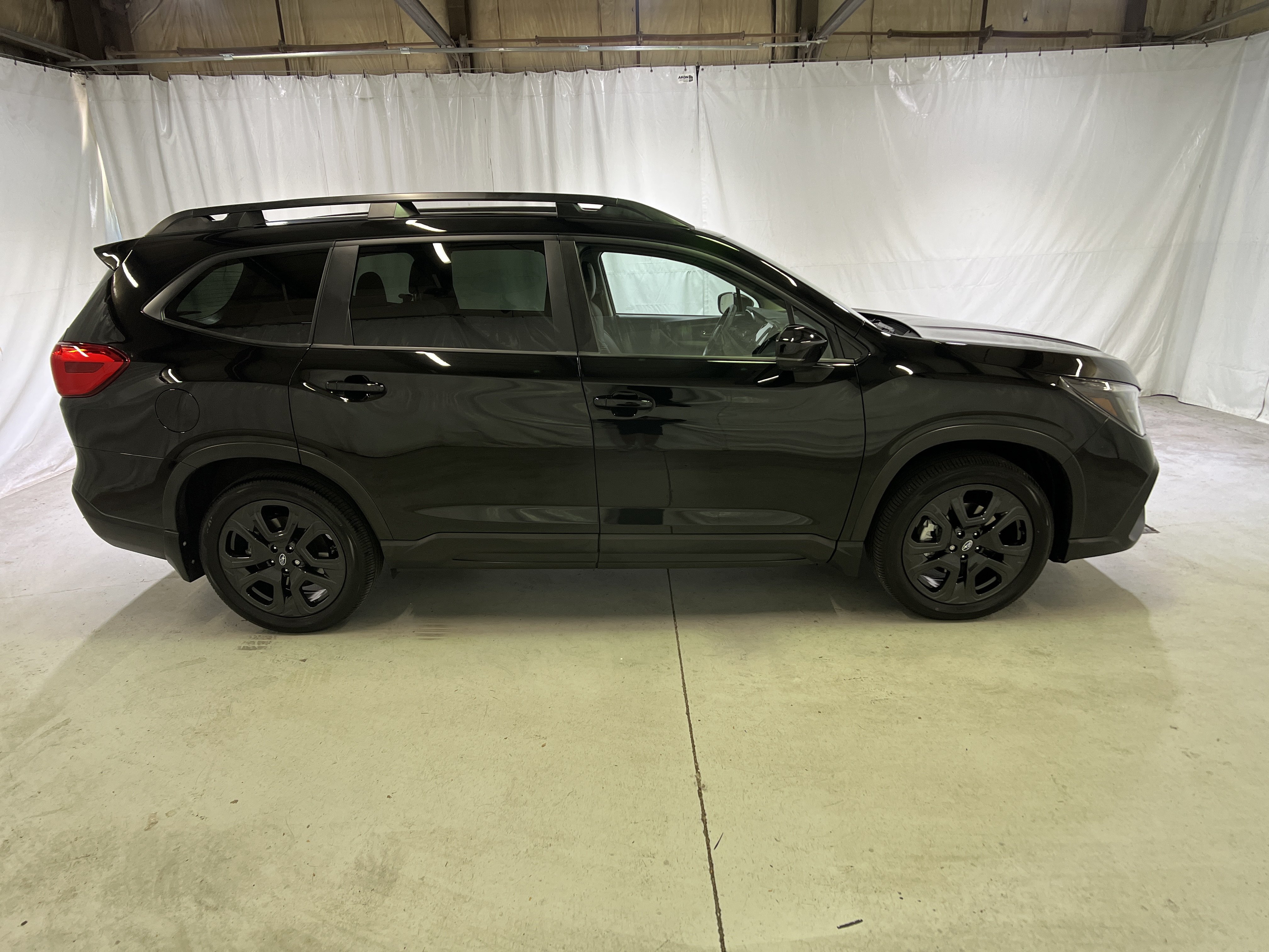 Used 2024 Subaru Ascent Onyx Edition Limited w/ Popular Package Onyx AWD/4WD image 12