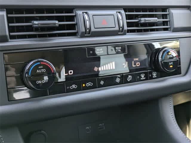 New 2024 Nissan Pathfinder S FWD image 18