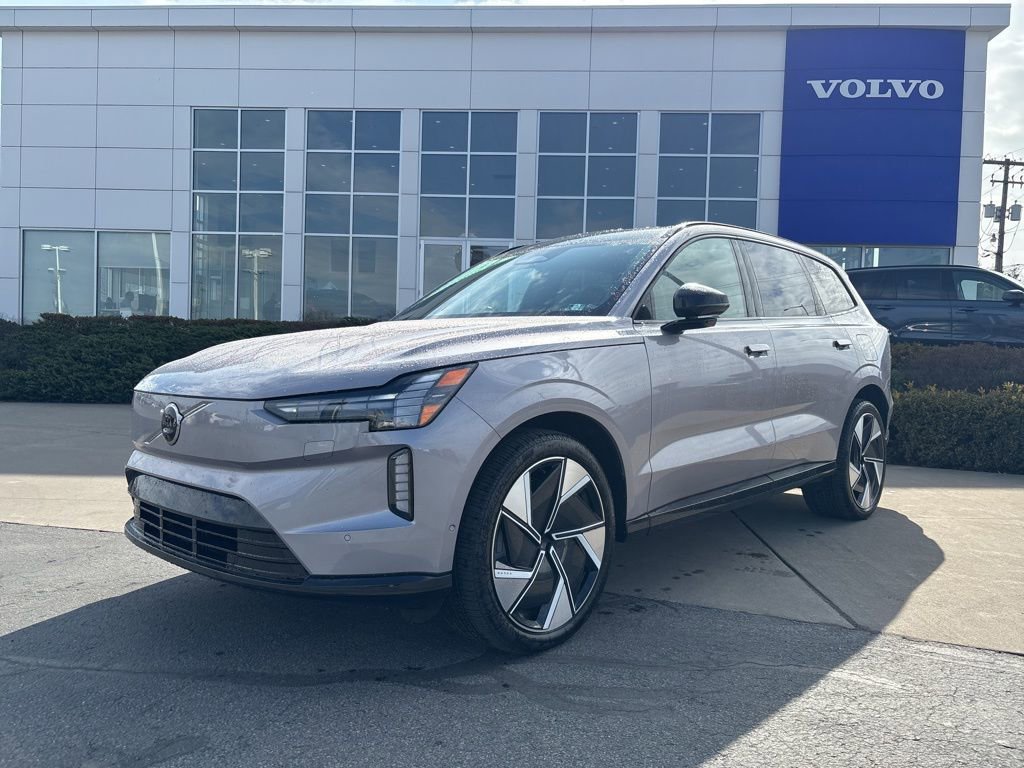 New 2026 Volvo EX90 Ultra image 2