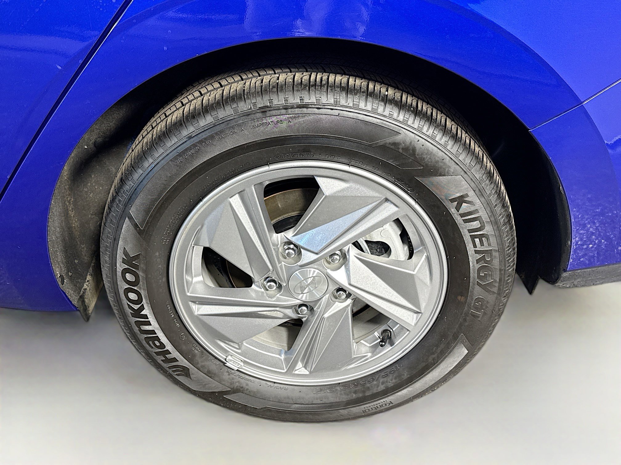 Used 2024 Hyundai Elantra SE image 36