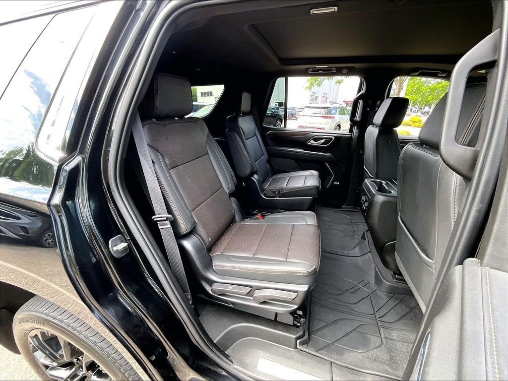 Used 2023 Chevrolet Tahoe High Country AWD/4WD image 16