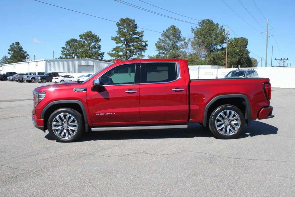Used 2024 GMC Sierra 1500 Denali AWD/4WD image 5